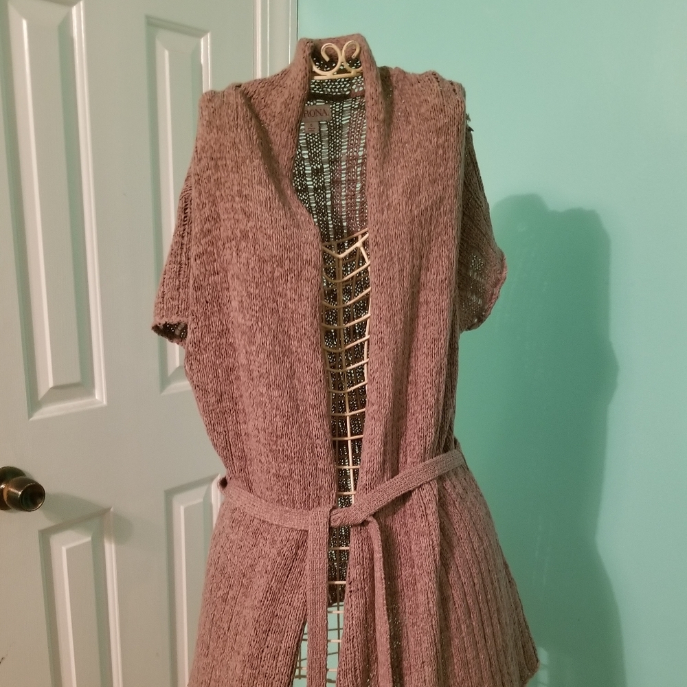 Short sleeve cardigan